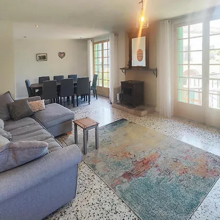 Дом отдыха Cozy In Les Beziers Thezan-les-Beziers